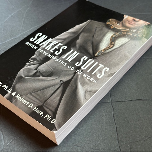 Snakes in Suits by Paul Babiak | Self-Help, Psychology | Paperback Book - Picture 5 of 10